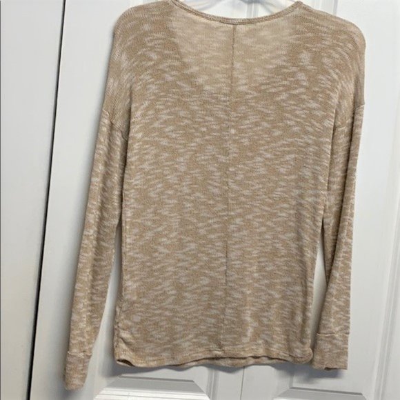 Maurices Tan White Lace & Divots V Neck Long Sleeve Rayon Blend Knit Top Size M - Picture 5 of 5